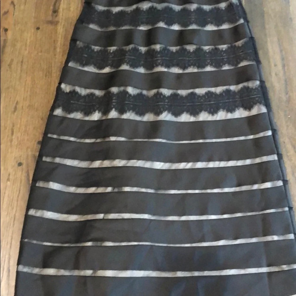 Lace/Chiffon Gown - Picture 3 of 5